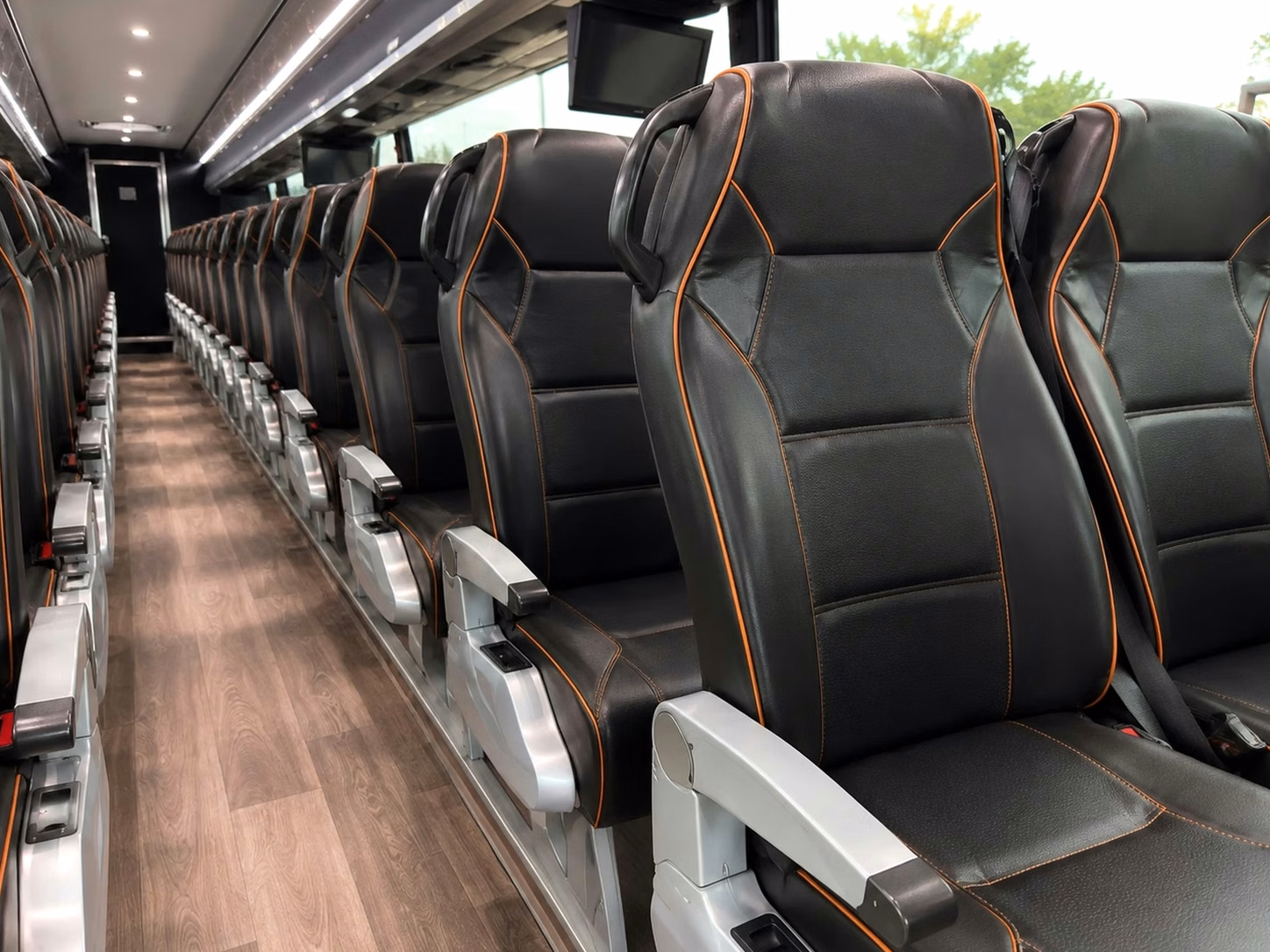 woodstock 12 to 50 passenger party buses and sprinter limos for woodstock weddings