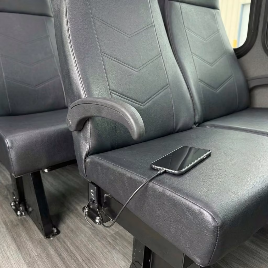 woodstock 15 passenger minibus usb charging