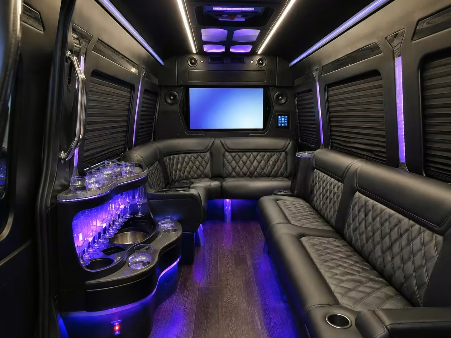 woodstock 15 to 50 passenger prom party buses and sprinter limos in woodstock