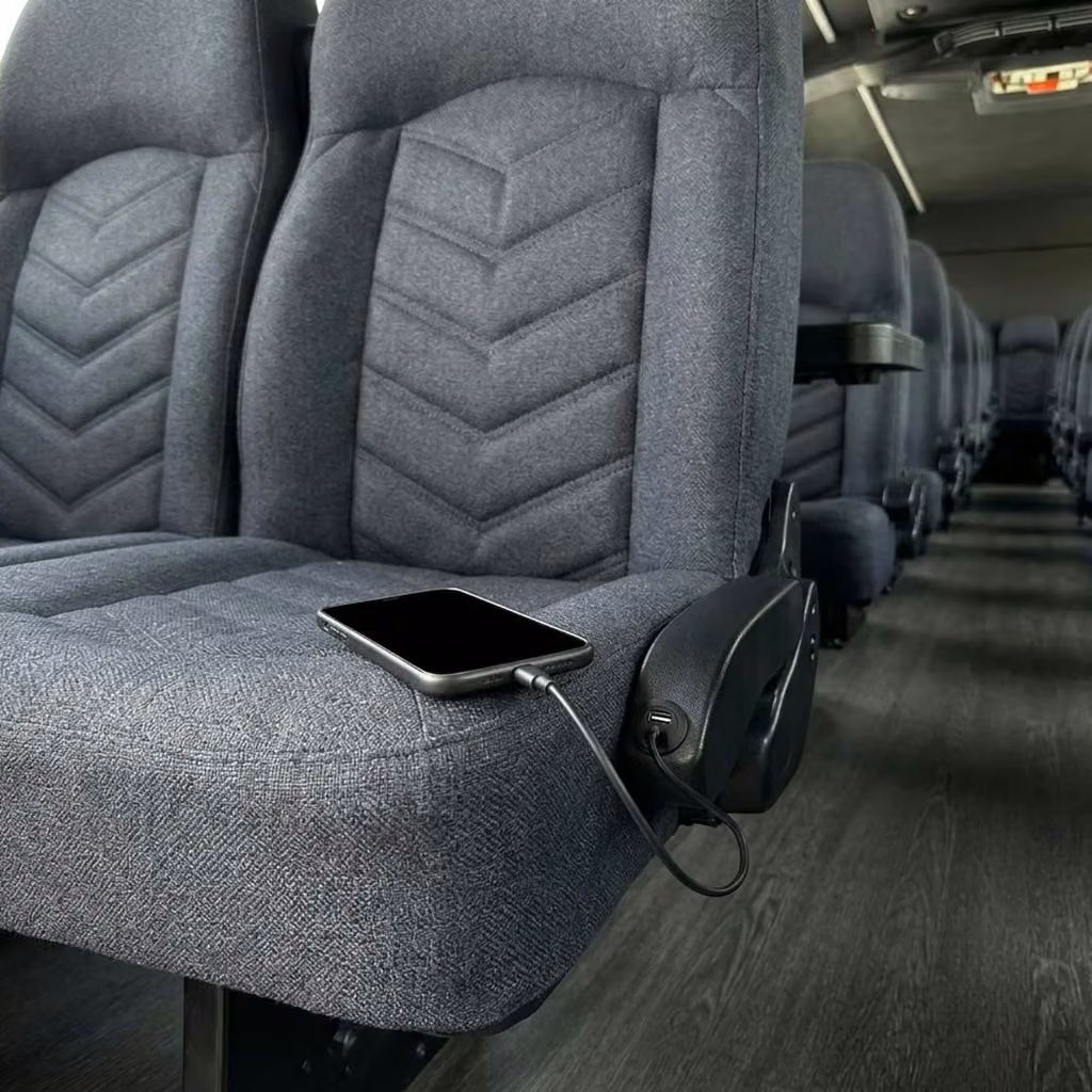 woodstock 25 passenger minibus usb charging