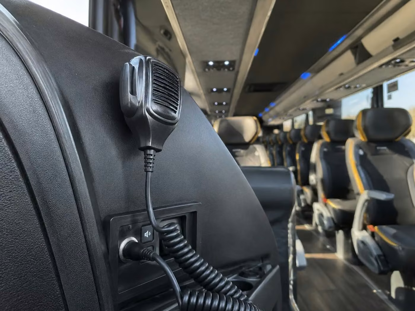 woodstock 56 passenger charter bus pa system