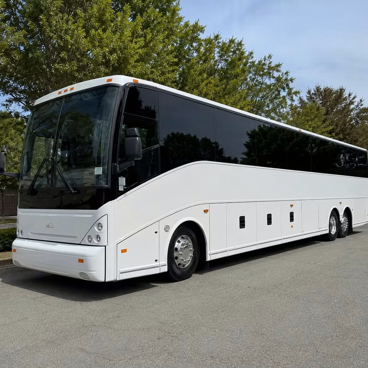 woodstock employee charter bus services built around your schedule